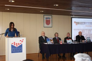 01 izaslanica premijera