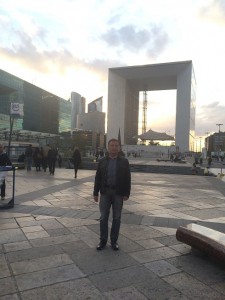 2. La Defense detalj sa slavolukom