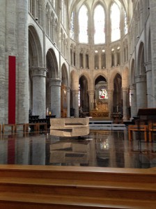 4 Cvijet gotike -katedrala unutra