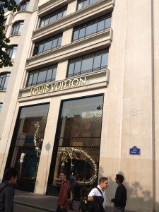 4. Champs-Eysees detalj