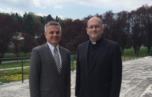 6646a492-6aaa-49e7-81d2-4df141b93fd2