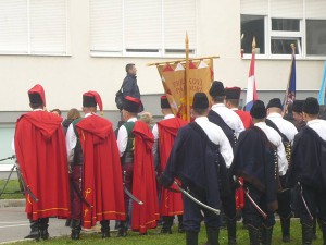 988373_547581621990066_1487008364_n