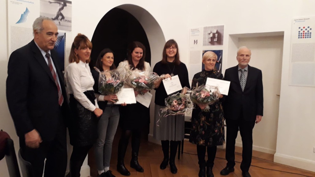 PHOTO-2018-12-08-01-29-38