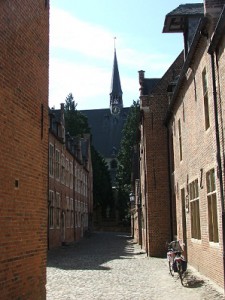 Studenti sada  ive u ovom gradu u gradu (motiv Beguinage)