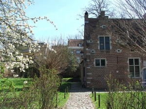 ene koje su izabrale netradicionalni put  ivjele su u Beguinage