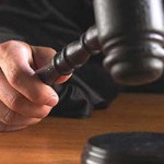 sudnica-ruka-i-cekic