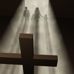 vjernici pred križom